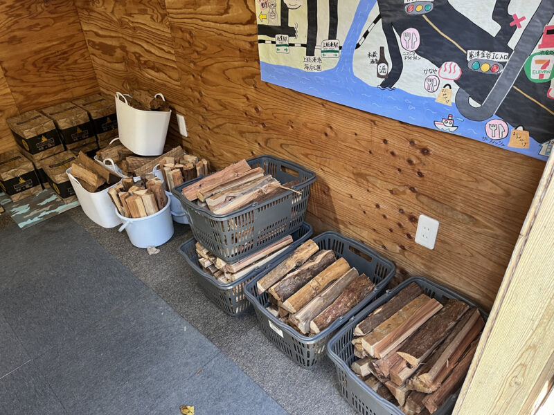 富津金谷オートキャンプヒルズの薪